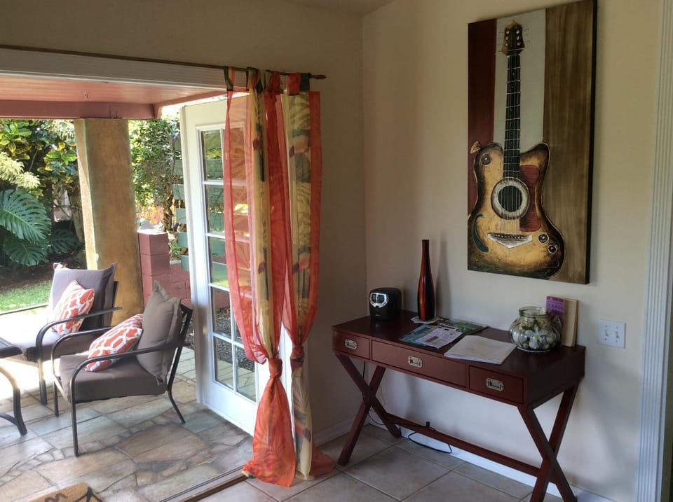 Mediteranean style Ohana Rental / Garden Bungalow in Pahoa House in Big Island