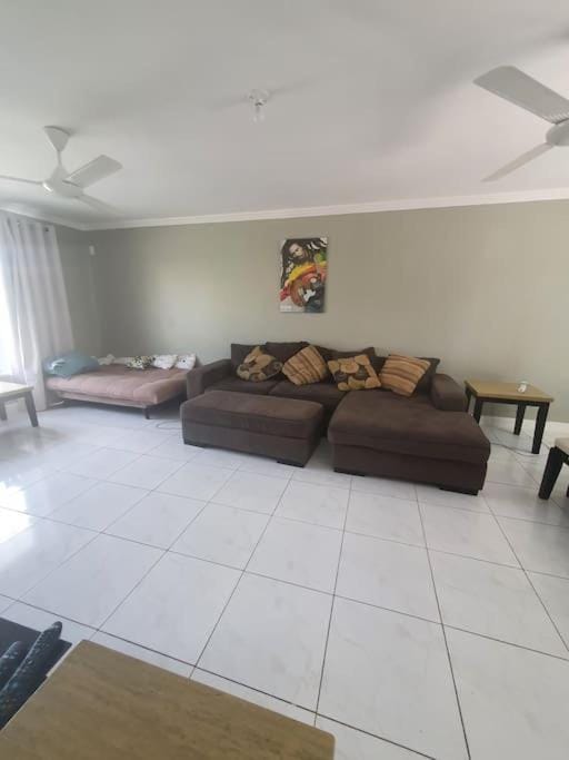Living room, Seating area, fireplace
