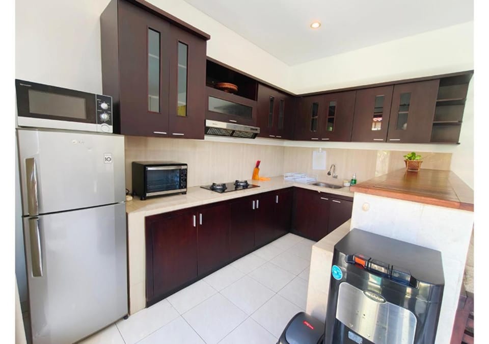Kitchen or kitchenette, kitchen