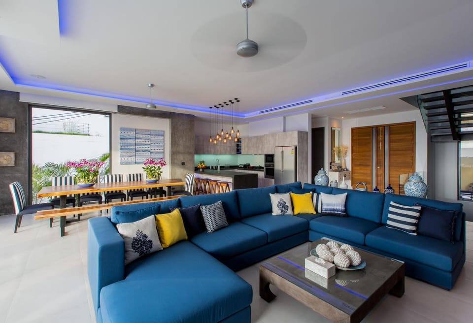 Living room, Seating area