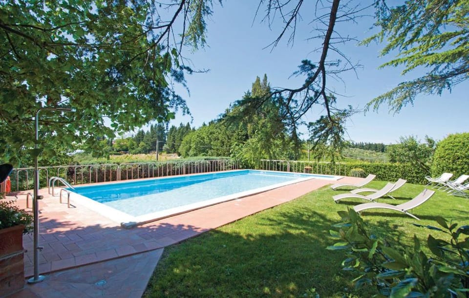 Natural landscape, Garden, Garden view, Pool view, Swimming pool, sunbed