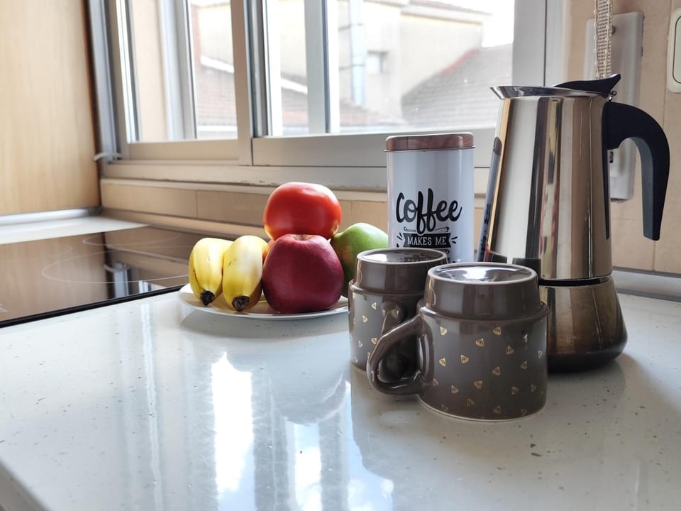 Coffee/tea facilities, Kitchen or kitchenette