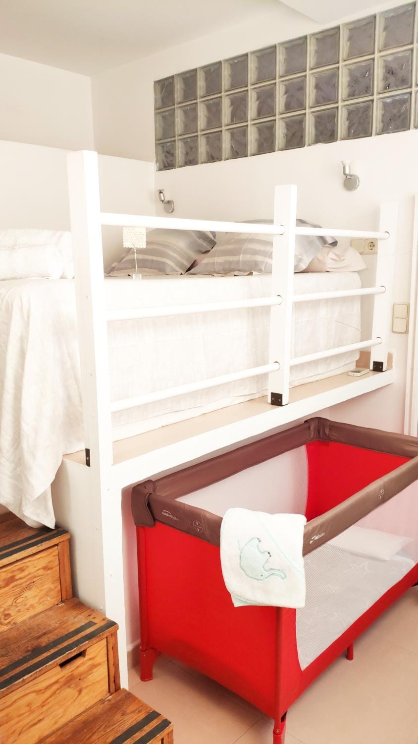 Bed, Bedroom, children, cot, towels