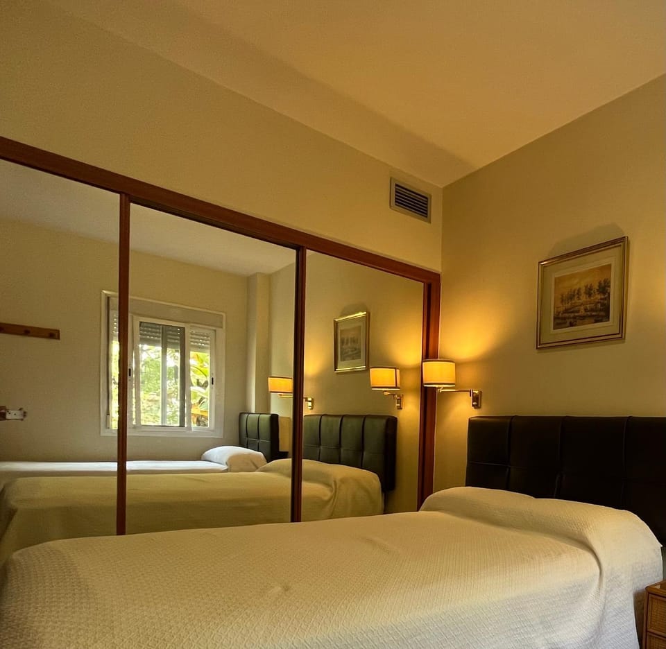 Bed, Photo of the whole room, Bedroom, air conditioner