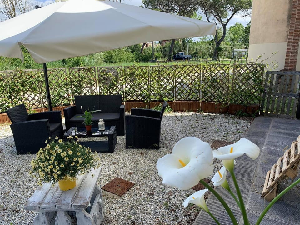 - Il Casale Toscano Guesthouse - 1900 mt from Pisa Tower - NO BREAKFAST & NO FRIDGE - Free parking - CHECK-IN FROM 3 PM - Country House in Pisa