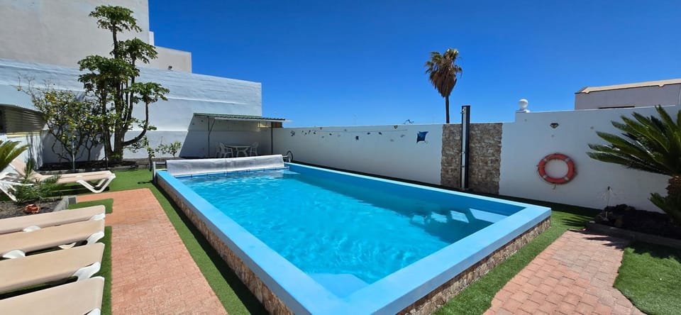 2 Schlafzimmer - ruhige Lage - Pool - Parkplatz Apartment in Tías