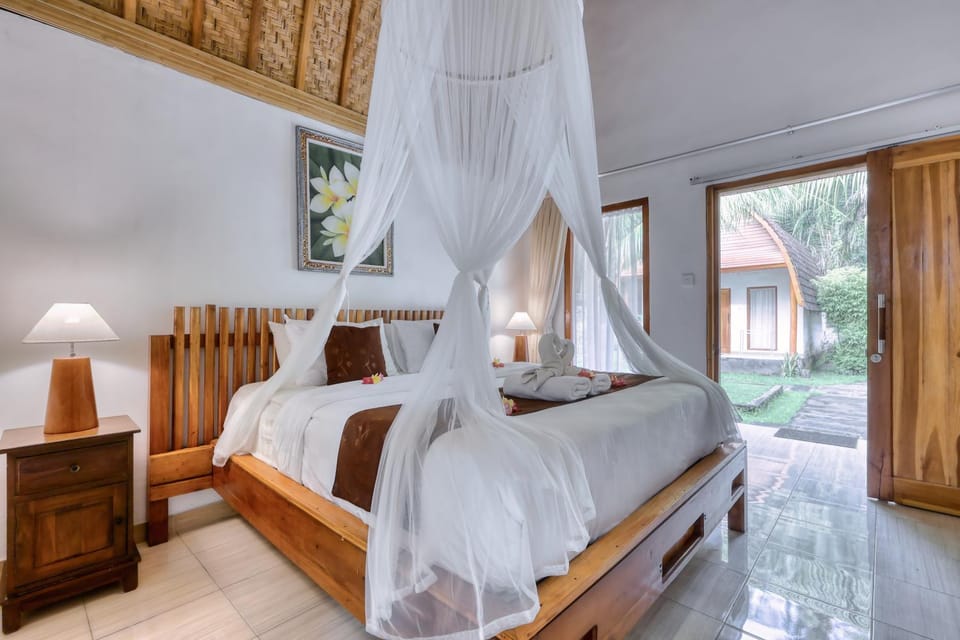Bed, View (from property/room), Photo of the whole room, Bedroom, towels