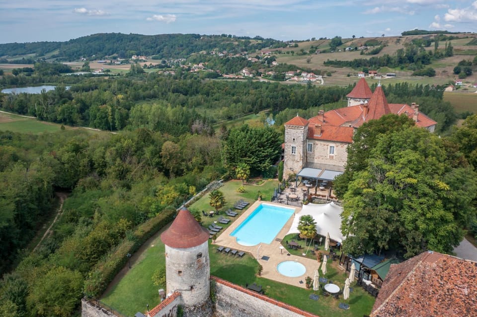 Property building, Swimming pool