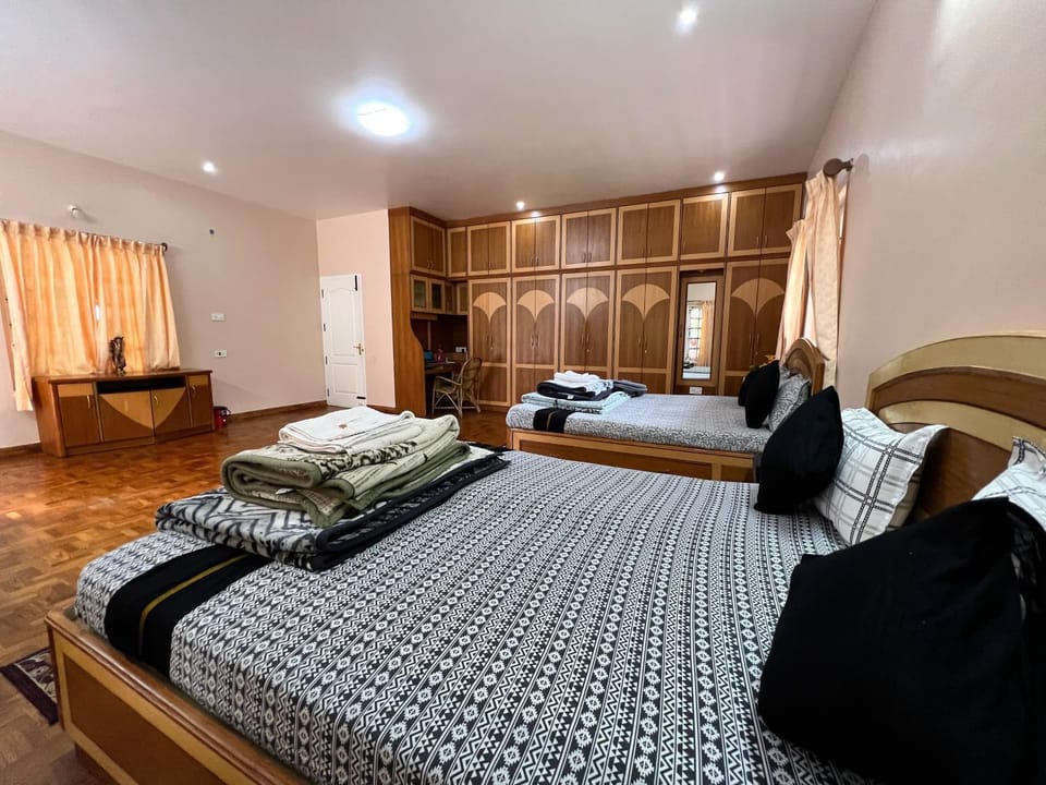 The Chill Inn ''Families Only'' By Green Leaves Hotel in Ooty