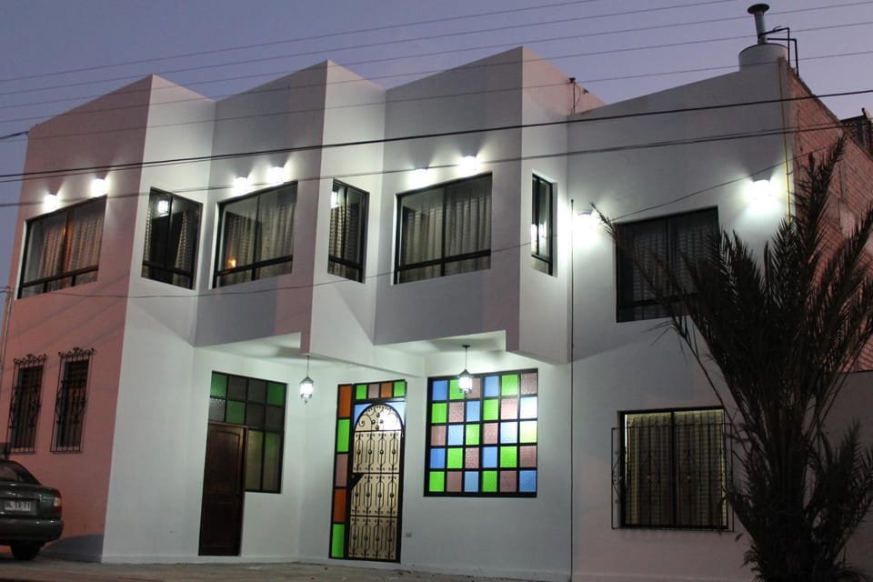 Facade/entrance