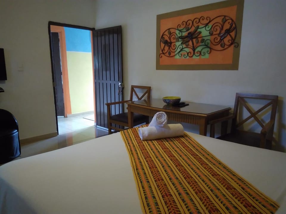 Photo of the whole room, Decorative detail, Bedroom