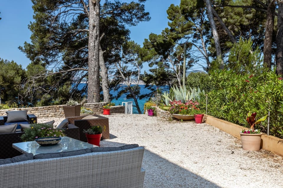 Garden, Living room, Sea view