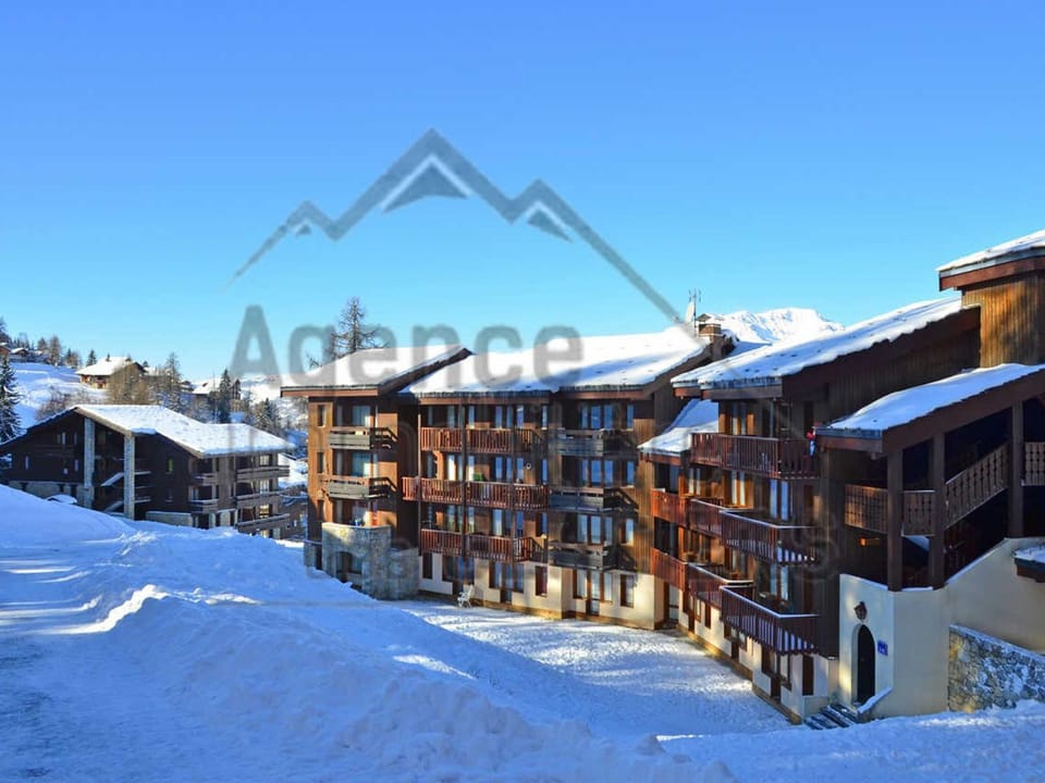 Studio cabine cosy avec balcon, bien équipé, accès rapide aux pistes et commerces – Montchavin Les Coches - FR-1-329-10 Cabin in Landry