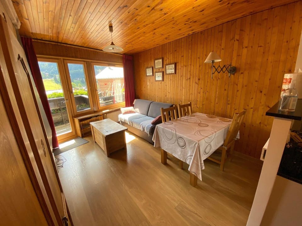 2 Pièces au Centre avec Cuisine Equipée et Balcon – La Clusaz - FR-1-459-116 Apartment in La Clusaz