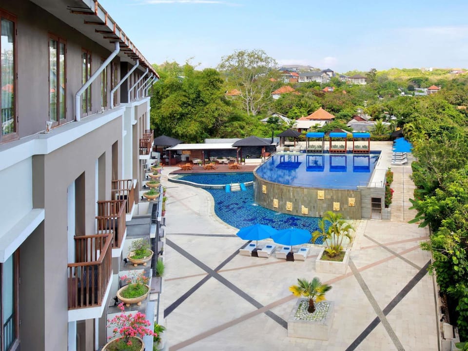 Property building, Swimming pool