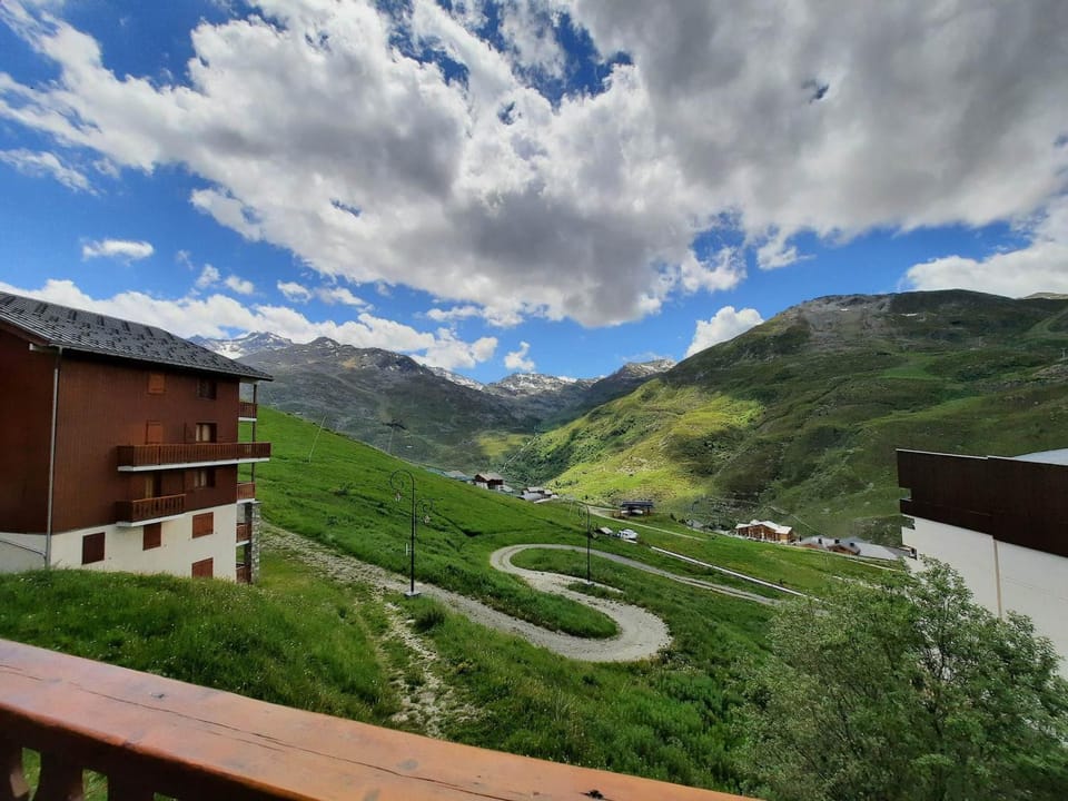 Appartement cosy 4 pers. aux Menuires, proche pistes et services - FR-1-452-116 Apartment in Les Allues
