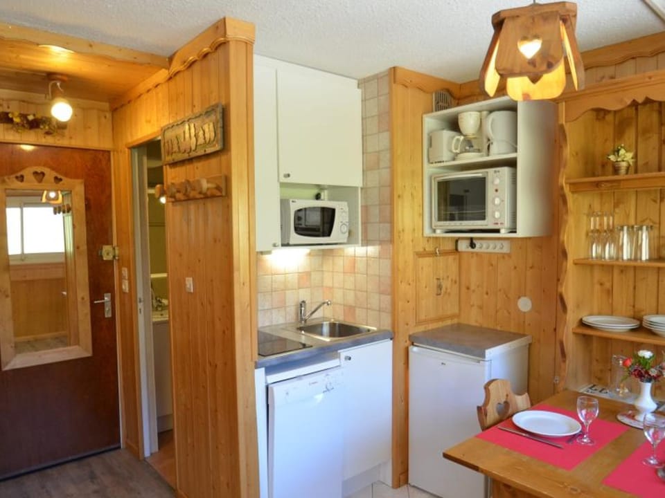 Studio équipé ski aux pieds - Les Menuires - FR-1-452-121 Apartment in Les Allues