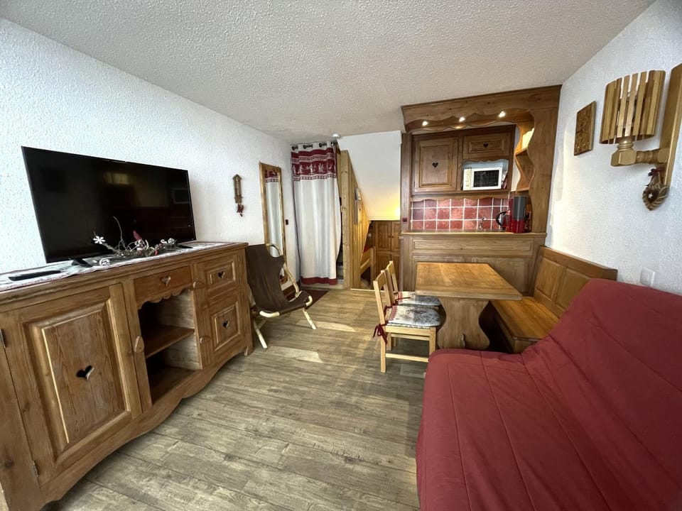 Charmant studio duplex 4 pers à Les Menuires, animaux admis - FR-1-452-151 Apartment in Les Allues