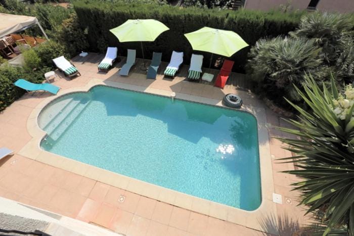 Swimming pool, Swimming pool