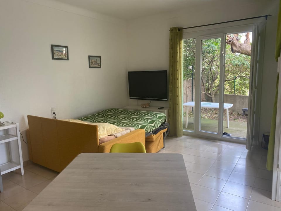 studio, jardin, parking à 100 m de la plage Apartment in Argeles-sur-Mer