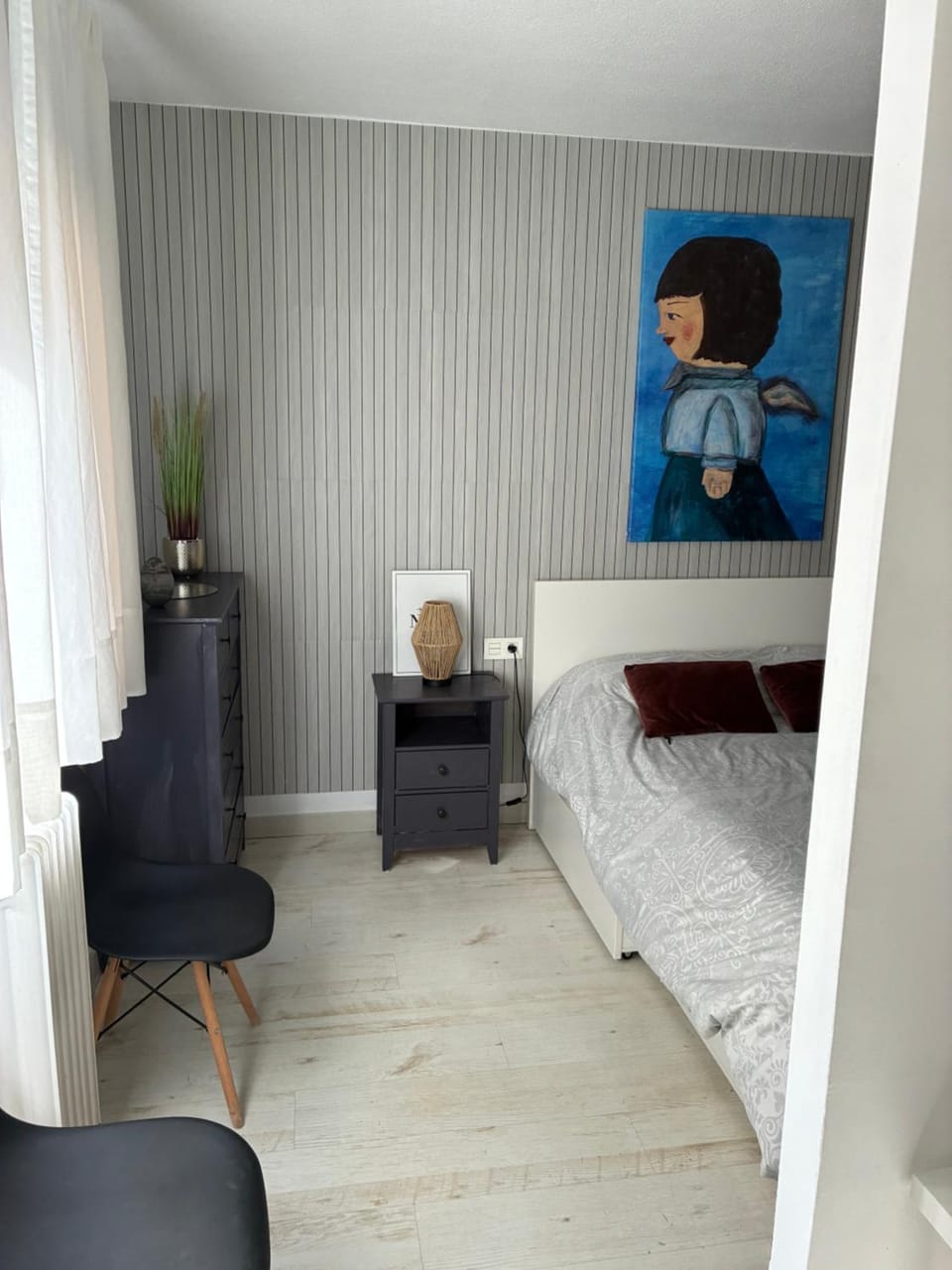 Bed, TV and multimedia, Photo of the whole room, Bedroom