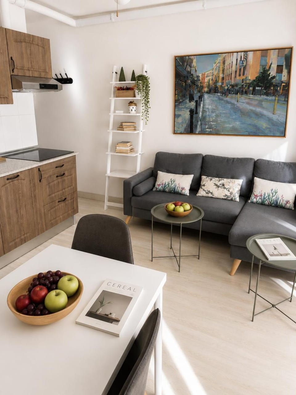 Seating area, Dining area