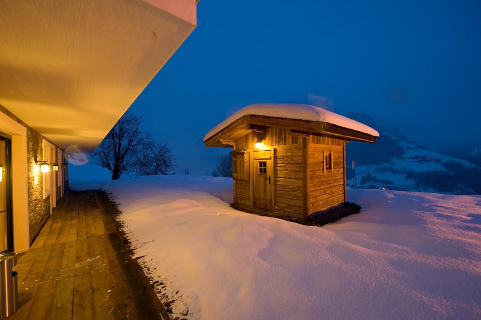 Property building, Night, Winter, Sauna