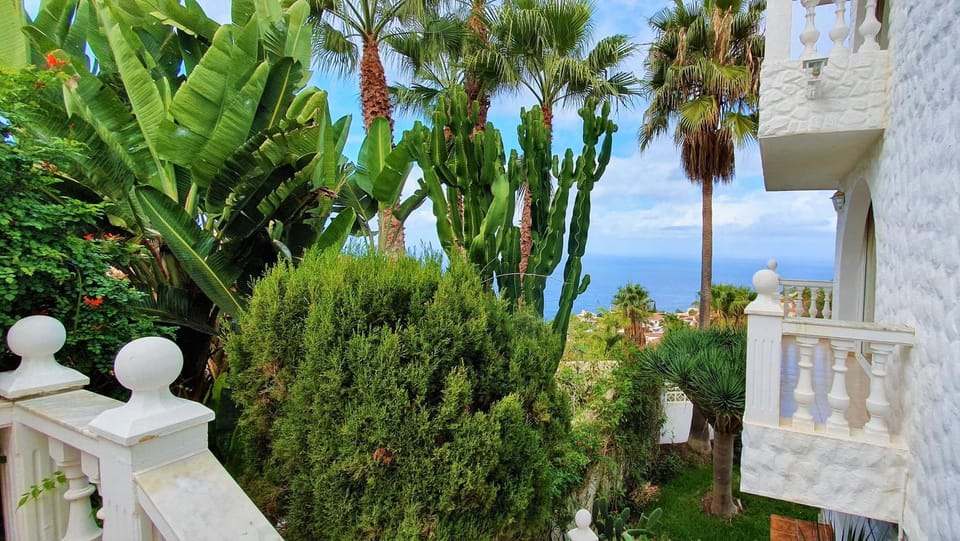 View (from property/room), Garden view, Sea view