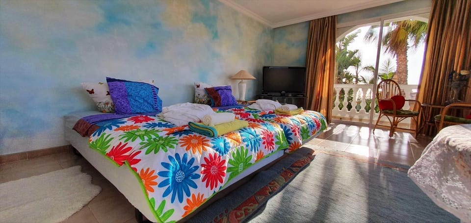 Bed, Photo of the whole room
