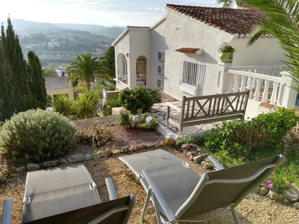 Garden, Mountain view