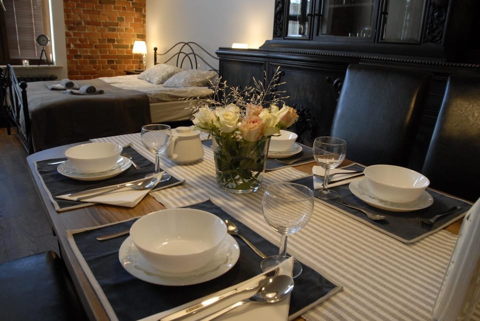 Kitchen or kitchenette, Photo of the whole room, Dining area, Lunch