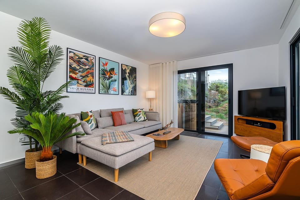 Valley View-Villa with heated pool and sauna Villa in Madeira District