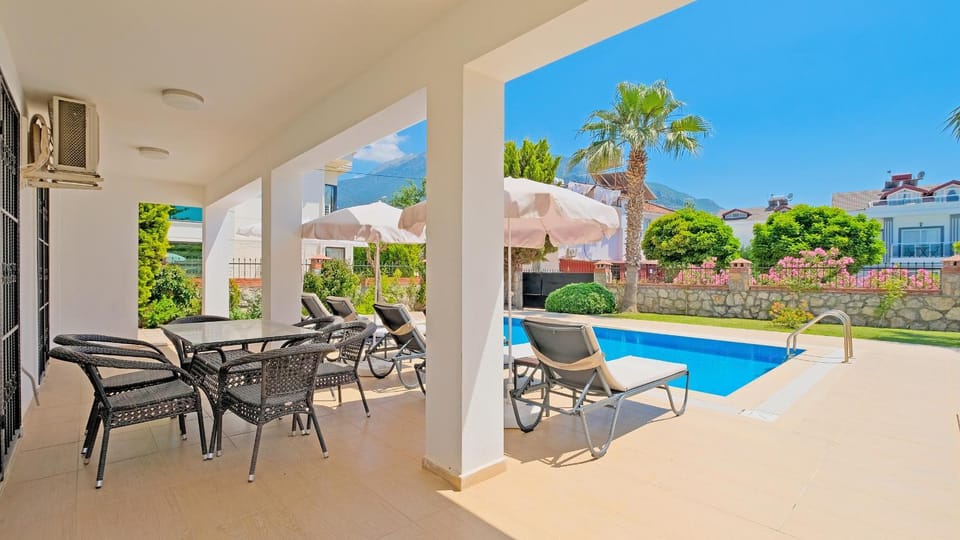 Day, Balcony/Terrace, Seating area