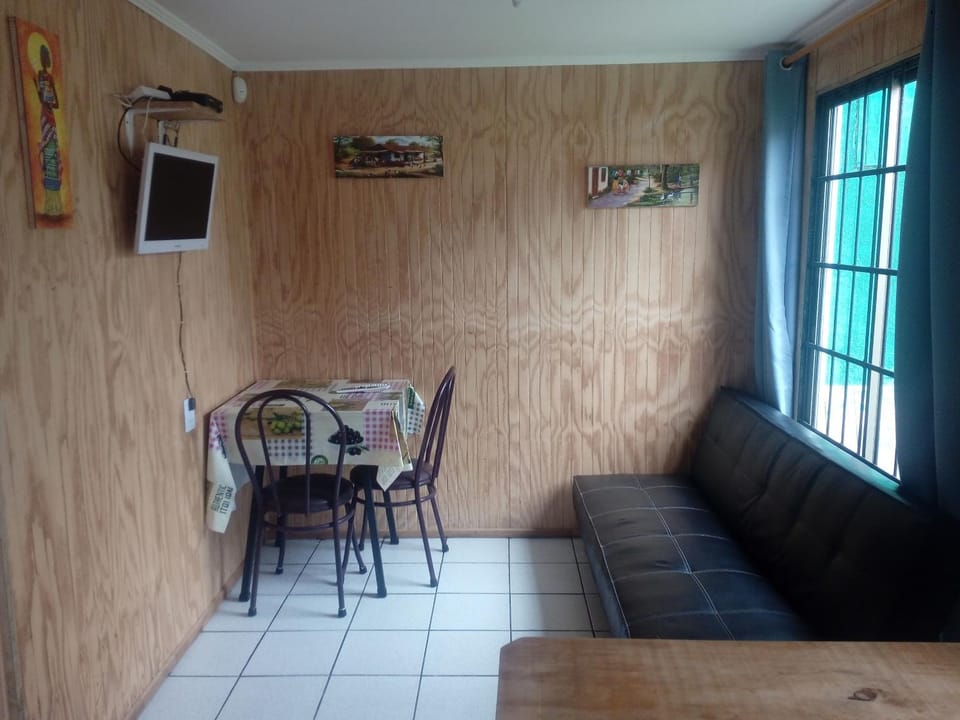 Cabaña tablaqui House in Santiago Metropolitan Region