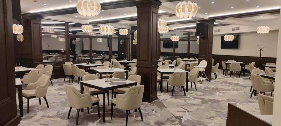 Restaurant/places to eat