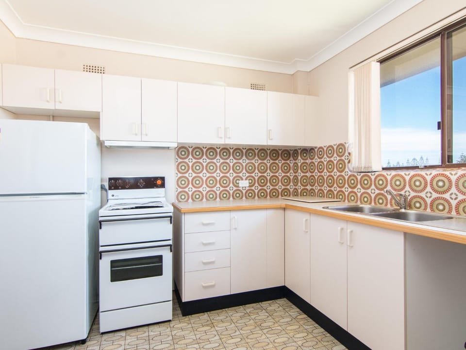 Seabreeze 4 opposite the bowling club Tuncurry Apartment in Tuncurry