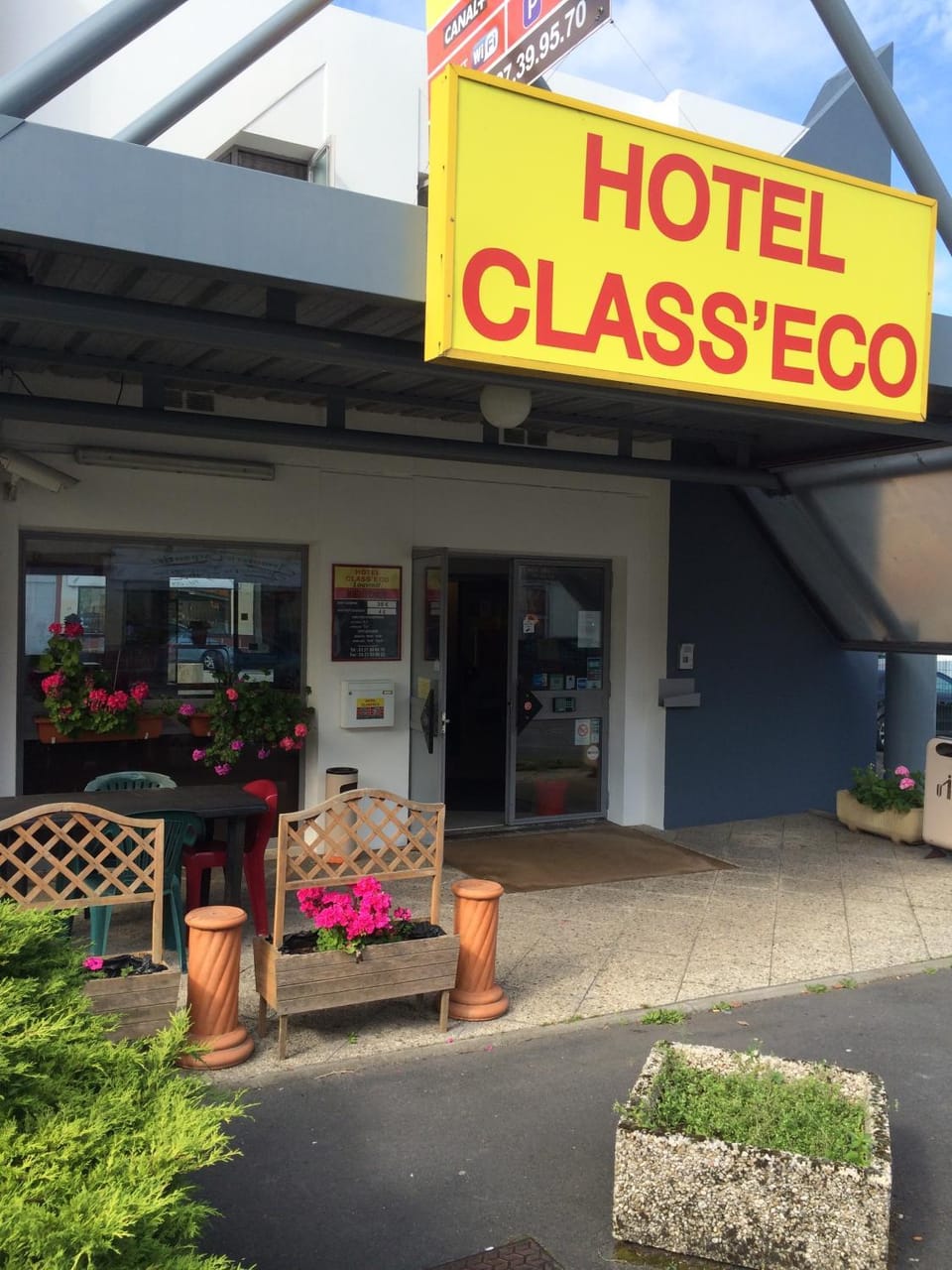 Property building, Decorative detail