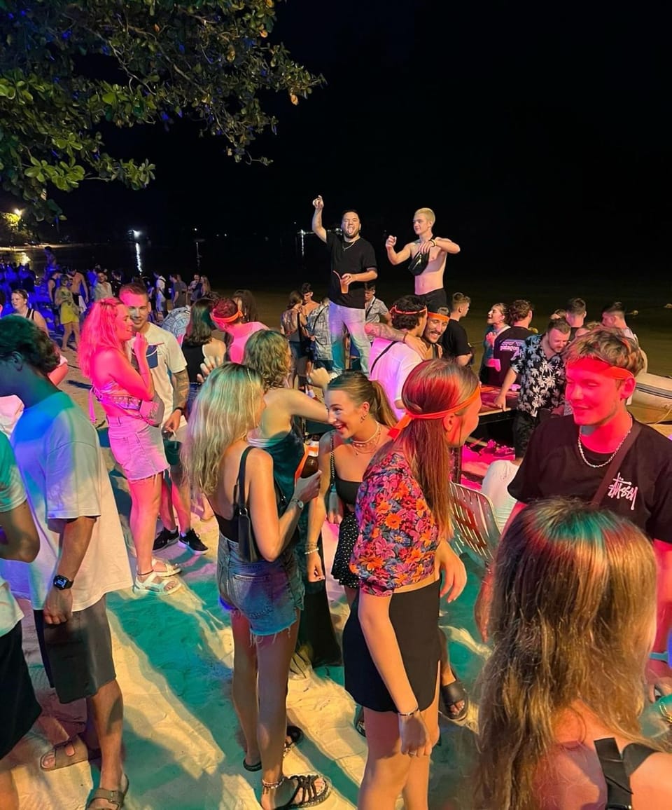 Blanco Beach Bar Hostel Hostel in Krabi Changwat