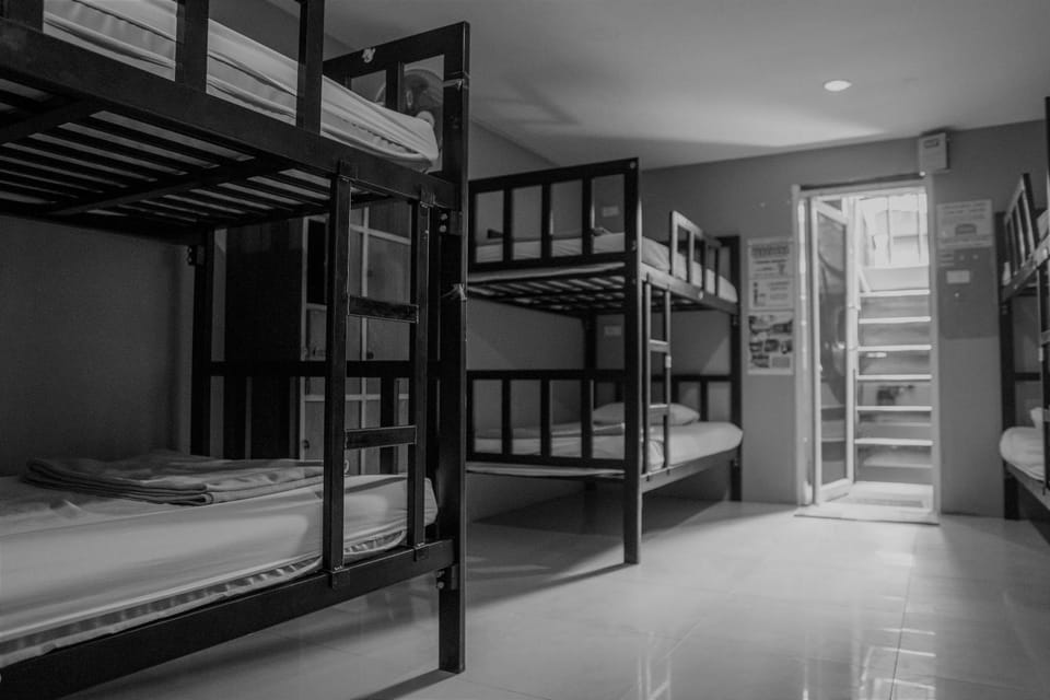 Bedroom, bunk bed