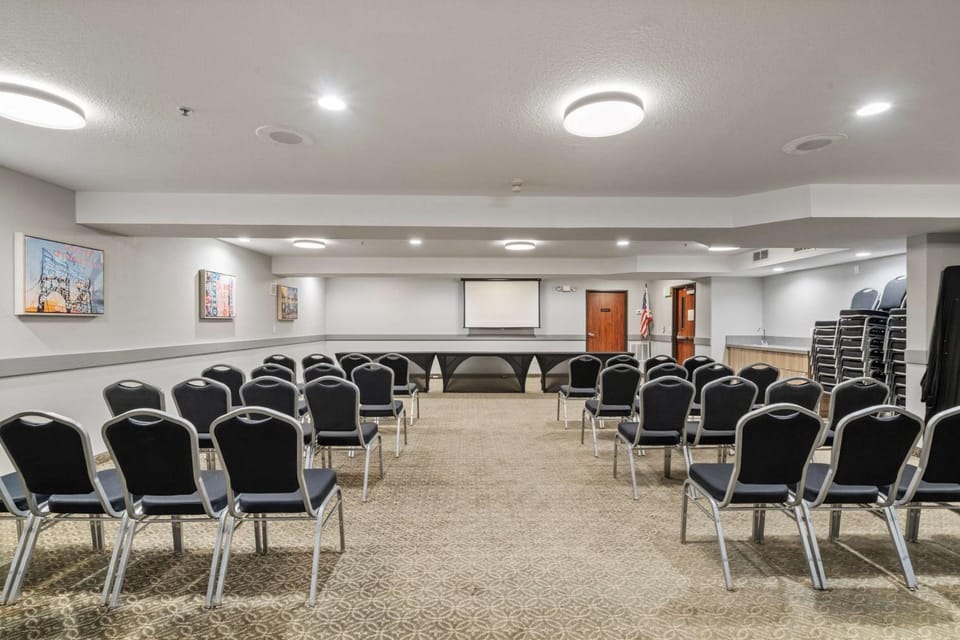 Meeting/conference room