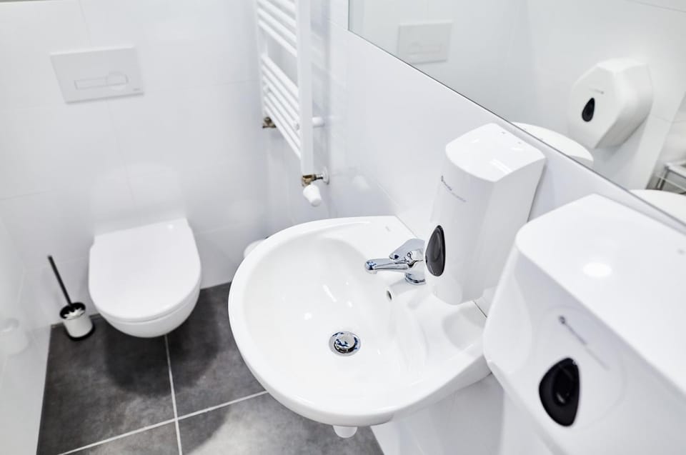 Shower, Toilet, Bathroom, On site