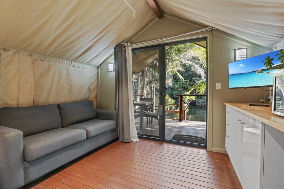 Seven Mile Beach Holiday Park Campground/ 
RV Resort in Gerroa