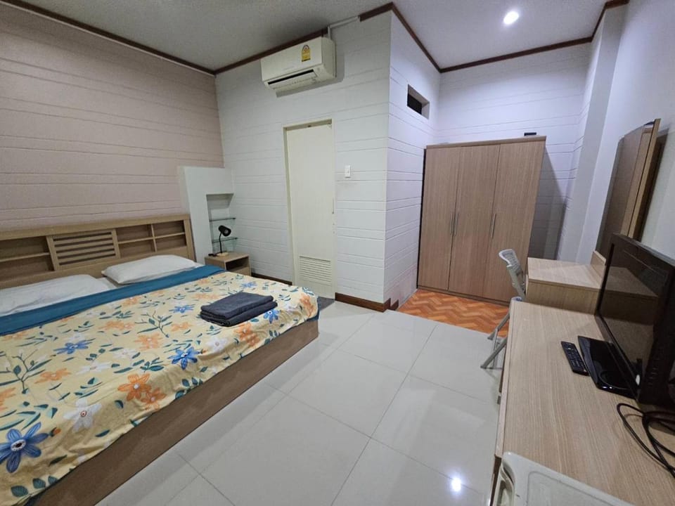 Baan Malee Apartment in Wichit