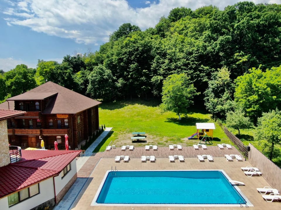 Property building, Swimming pool