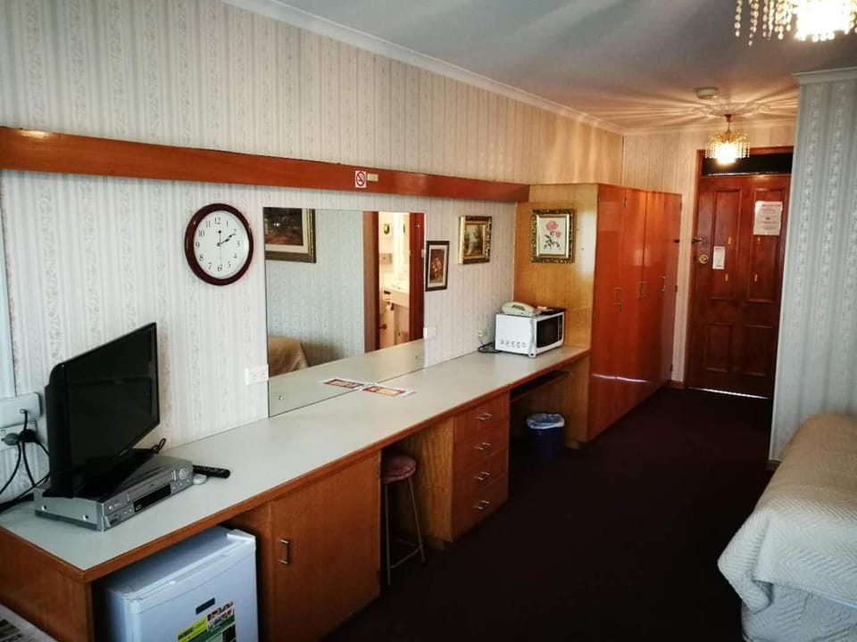 Motel Mayfair on Cavell Motel in Tasmania