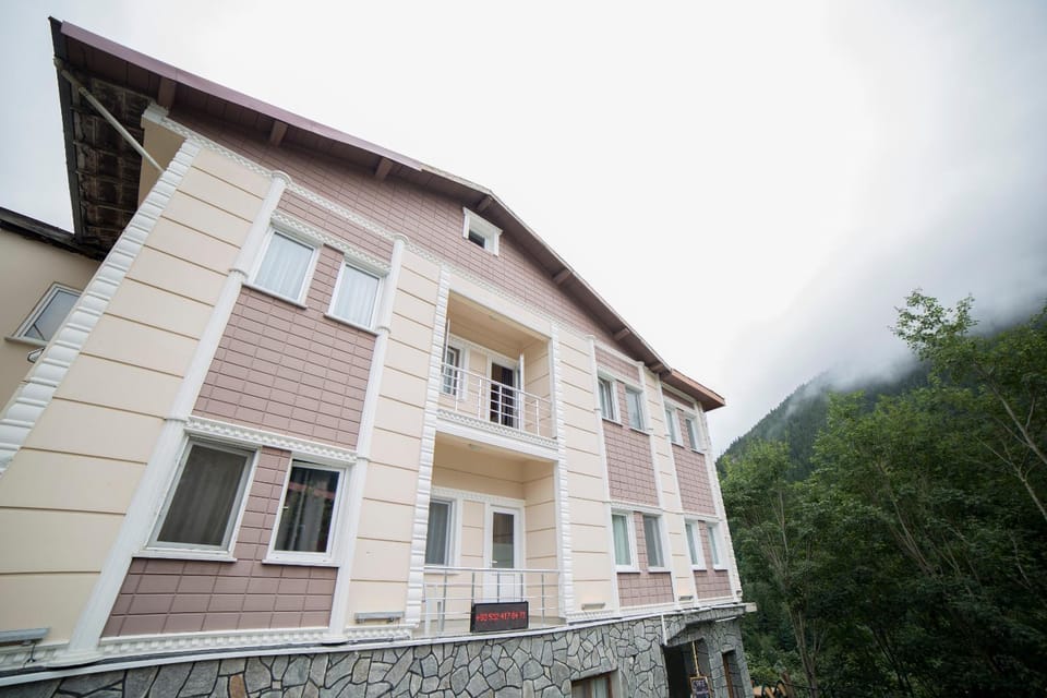 Property building, Day, Natural landscape, Mountain view