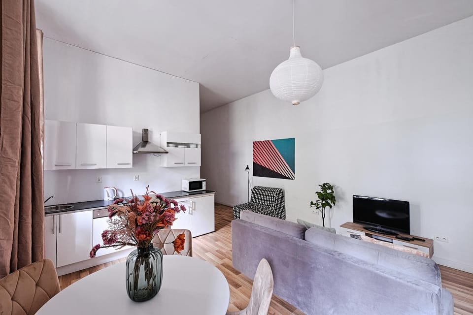 Kitchen or kitchenette, Seating area