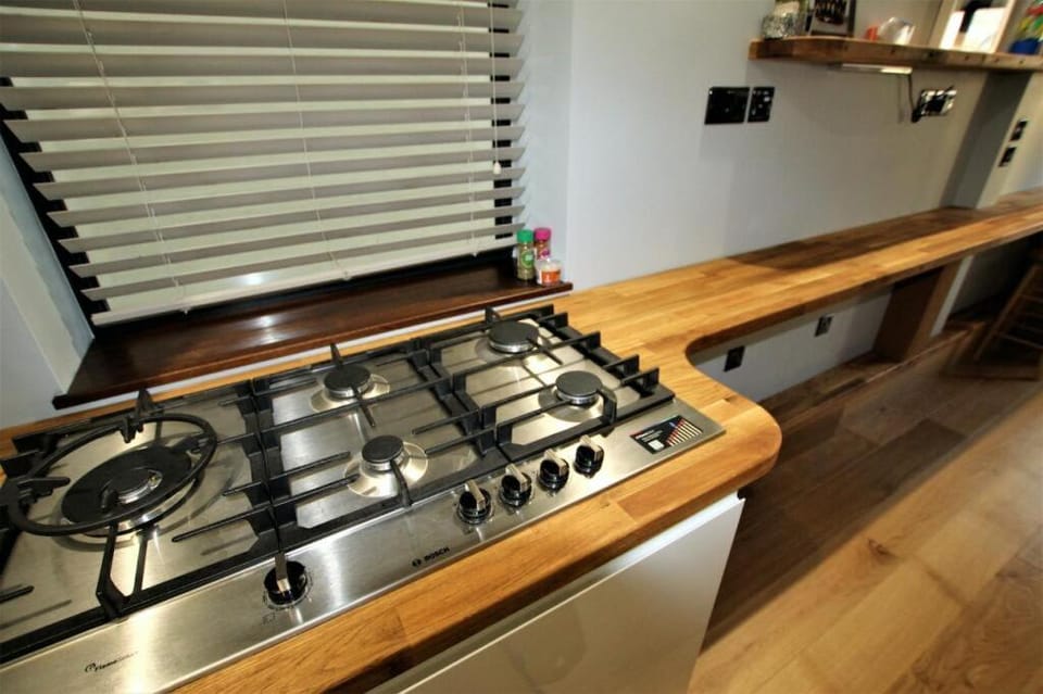 Belmont Deco Noir Ground Suite Pets Welcome Apartment in Bristol