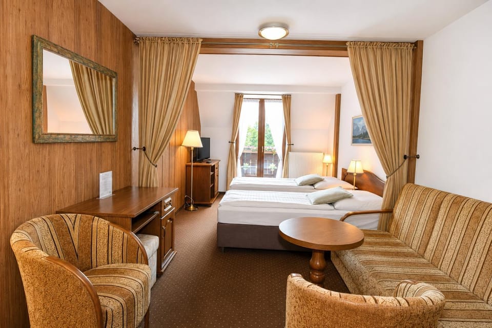 Bed, Photo of the whole room, Decorative detail, Bedroom