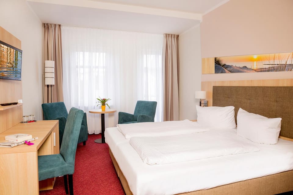 Bed, TV and multimedia, Photo of the whole room, Seating area